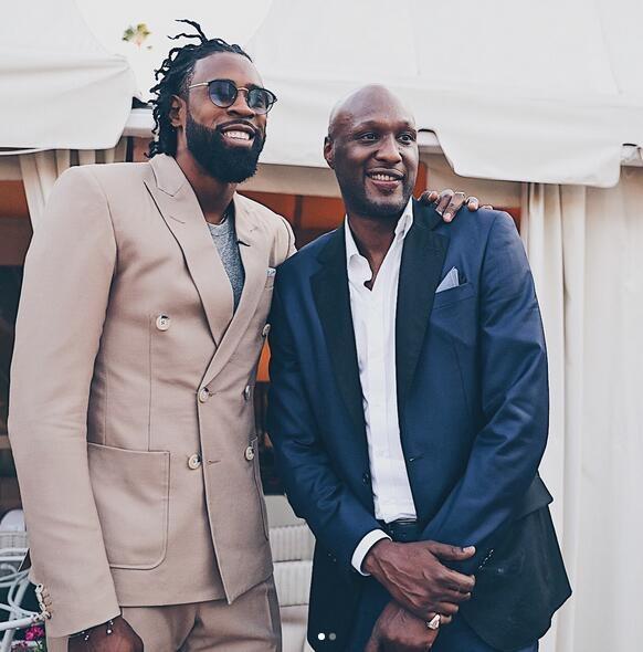 二三线间的 二三线间的