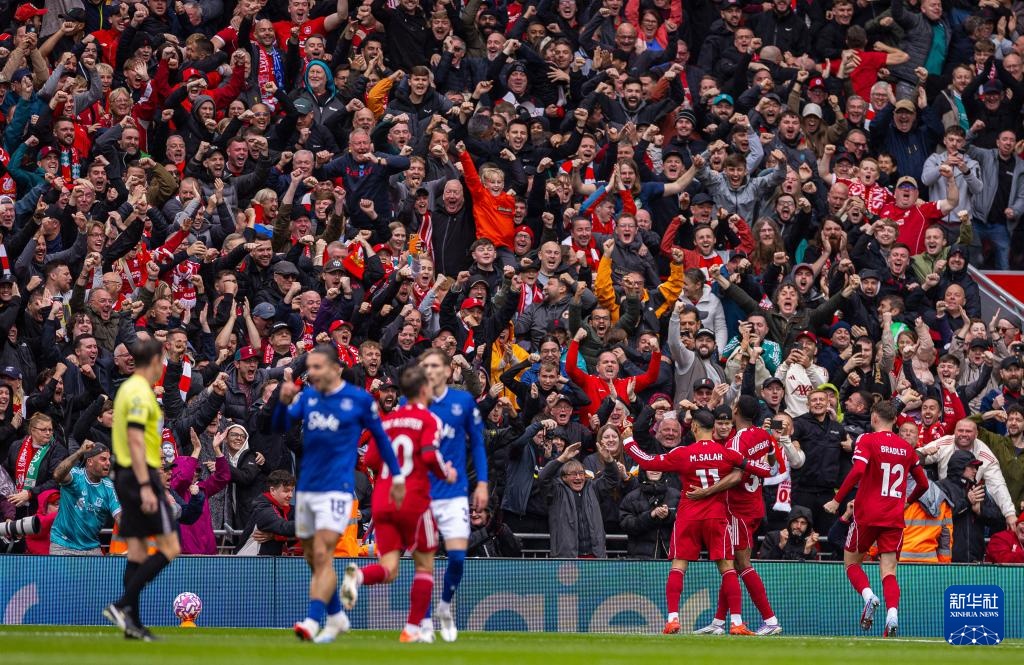 每个眼神 每个眼神